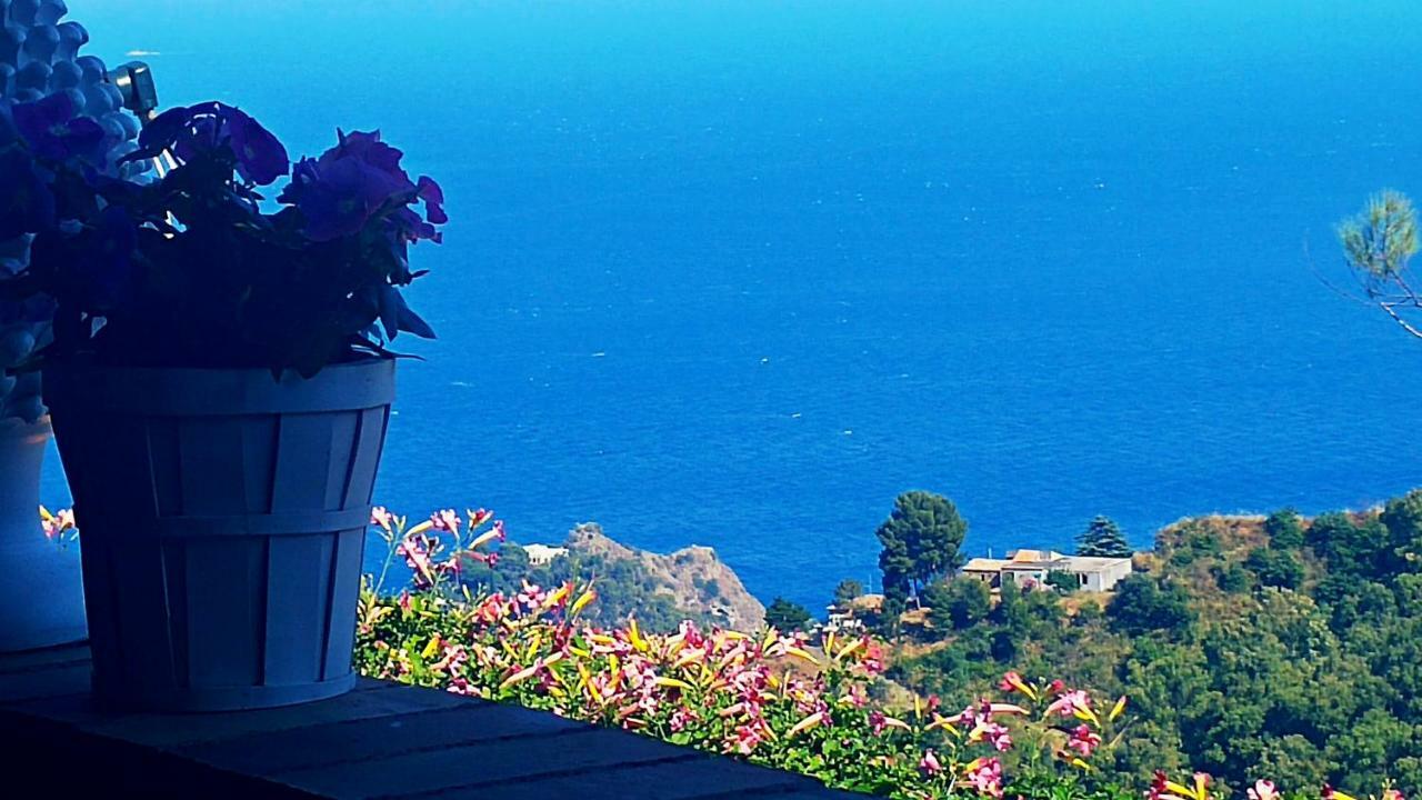 Casa Il Faro Villa Con Piscina Кастельмола Экстерьер фото